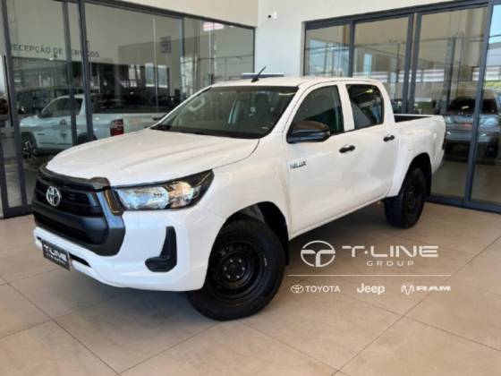 TOYOTA HILUX 2.8 D-4D TURBO DIESEL CD POWER PACK 4X4 MANUAL TOYOTA HILUX 2.8 D-4D TURBO DIESEL CD POWER PACK 4X4 MANUAL